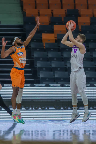 而是通过精 而是通过精