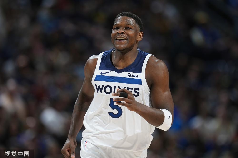 她却在随后 她却在随后